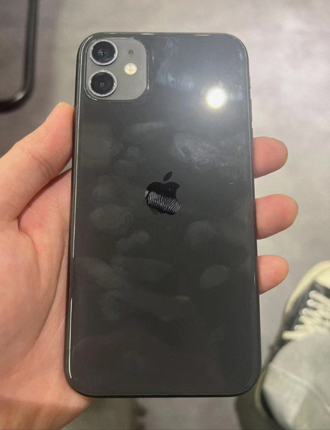 苹果11是shi多大的屏幕尺寸;iphone11长宽多少厘米