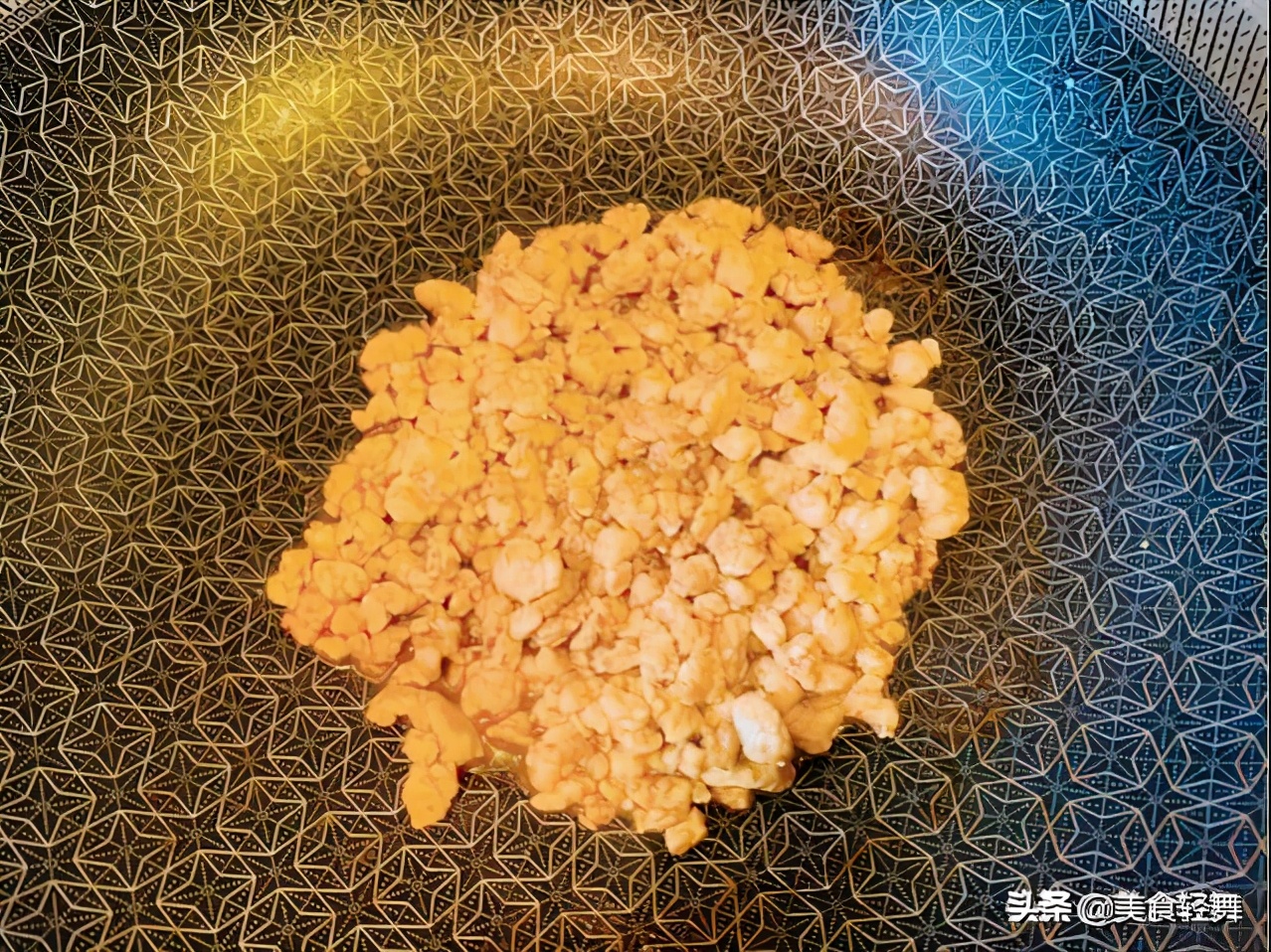 蒸饺开水上锅还是冷水蒸多久（蒸饺开水上锅需要蒸几分钟）-第10张图片-昕阳网